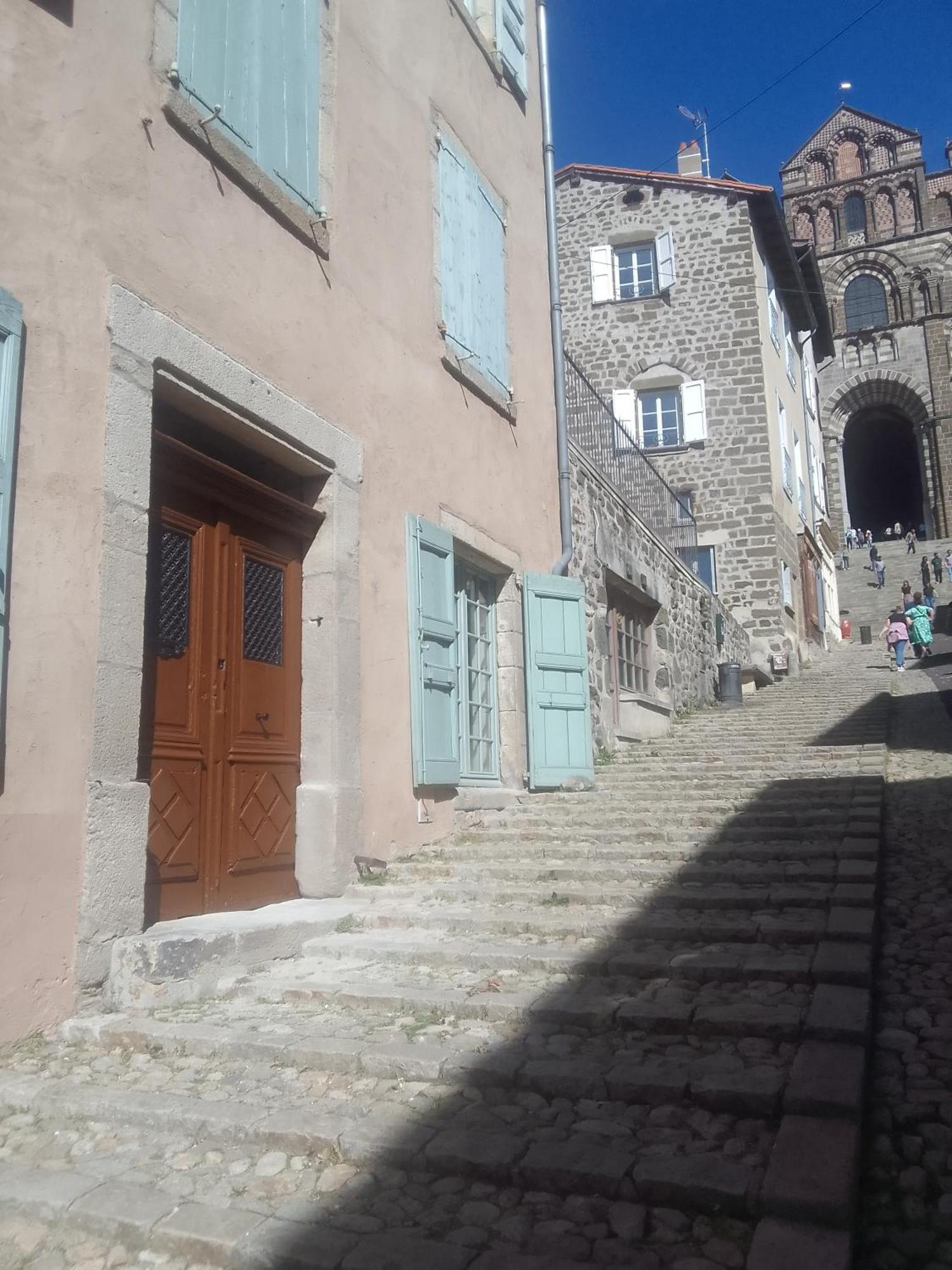 Le Relax Max Lägenhet Le Puy-en-Velay Exteriör bild
