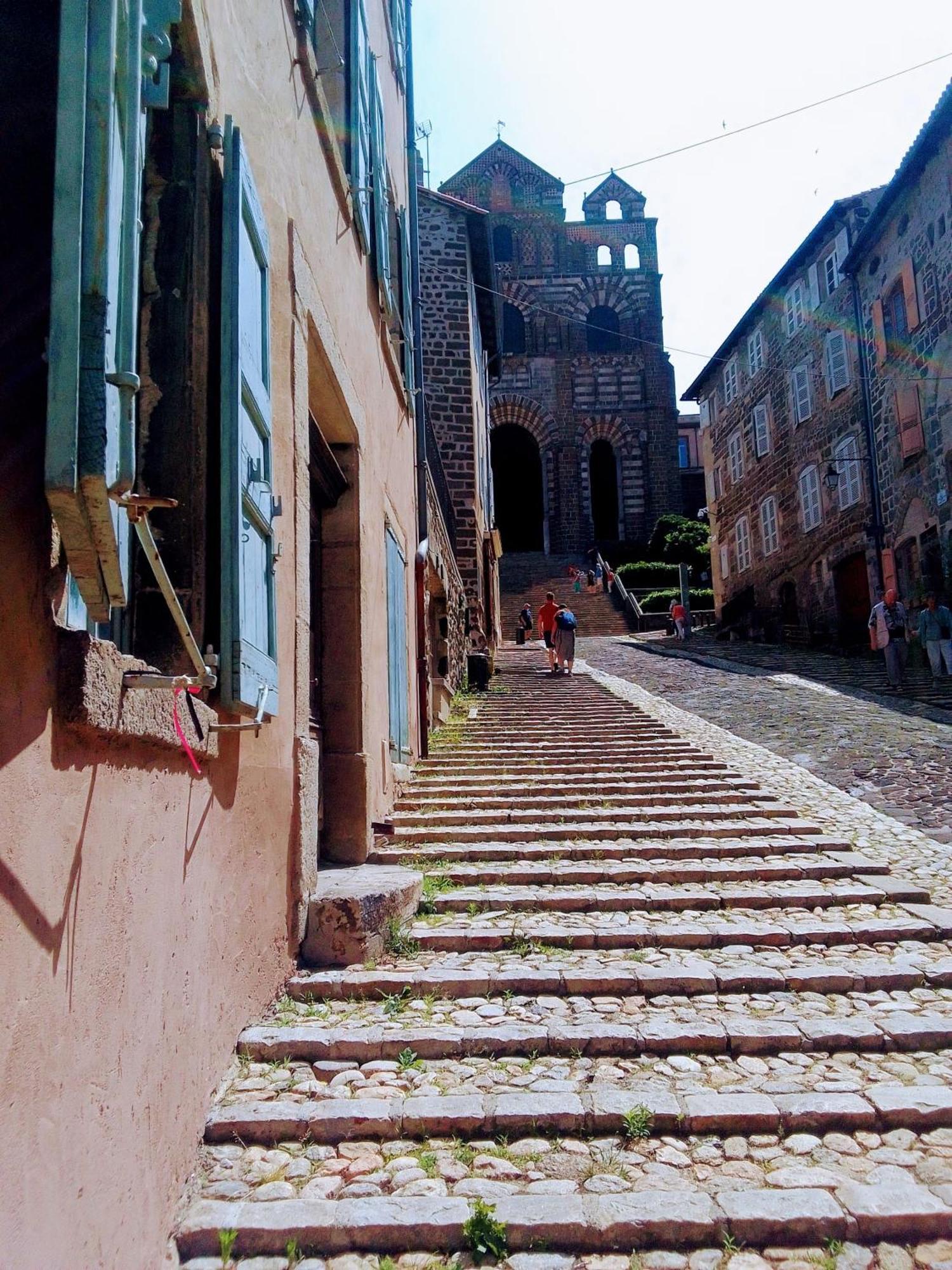 Le Relax Max Lägenhet Le Puy-en-Velay Exteriör bild